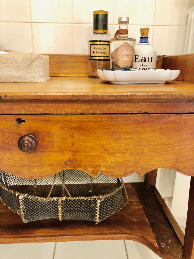 Geay  Du Cote De L'Ombriere B&B 외부 사진